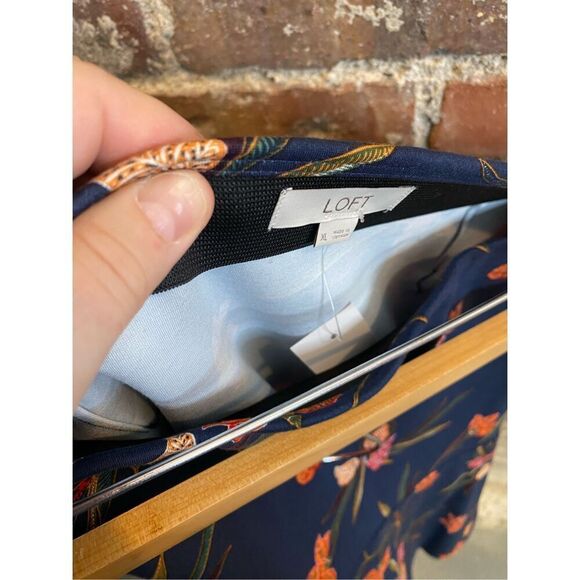 NWT LOFT Blue/Red Floral Knee Length Fit & Flare Skirt SZ XL - Picture 7 of 7